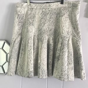 Banana Republic White/Black Peplum Skirt 12